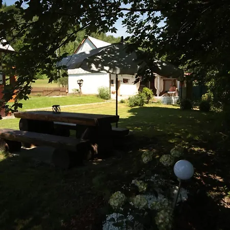 Domowe Zacisze W Nickulinie Holiday home
